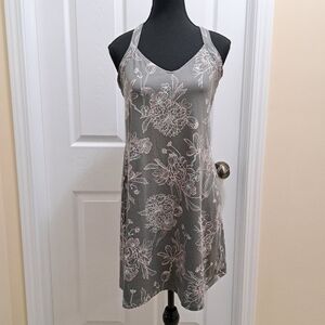 La Vie En Rose Floral Nightie Grey Pink Women's Size Medium Soft Chemise Slip